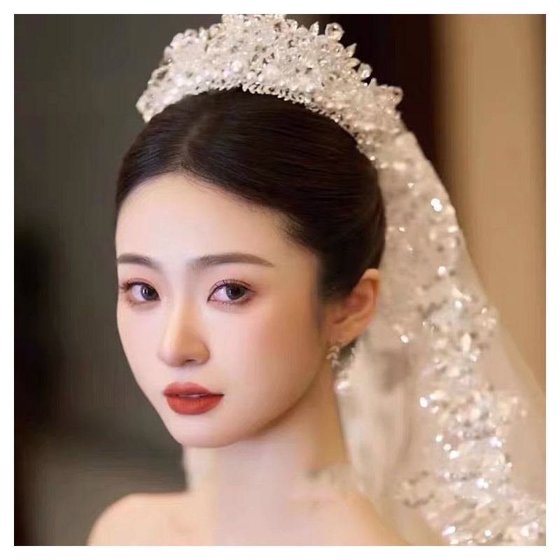 Title 1, Copricapo design abito da sposa atmosferico in ...