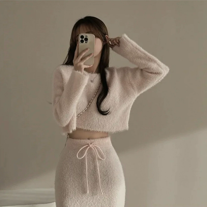 Вязаный свитер, комплект, юбка, корейский стиль, стиль Chanel, акцент на бёдрах