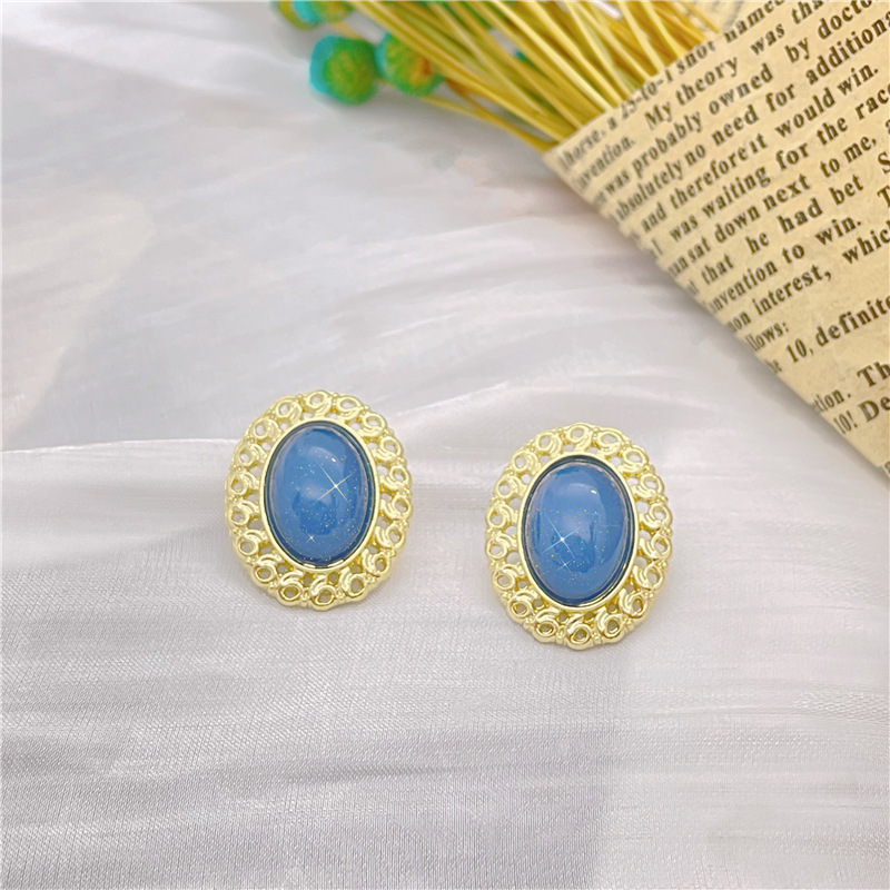 Retro Geometric Alloy Plating Inlay Artificial Gemstones Women's Drop Earrings display picture 6