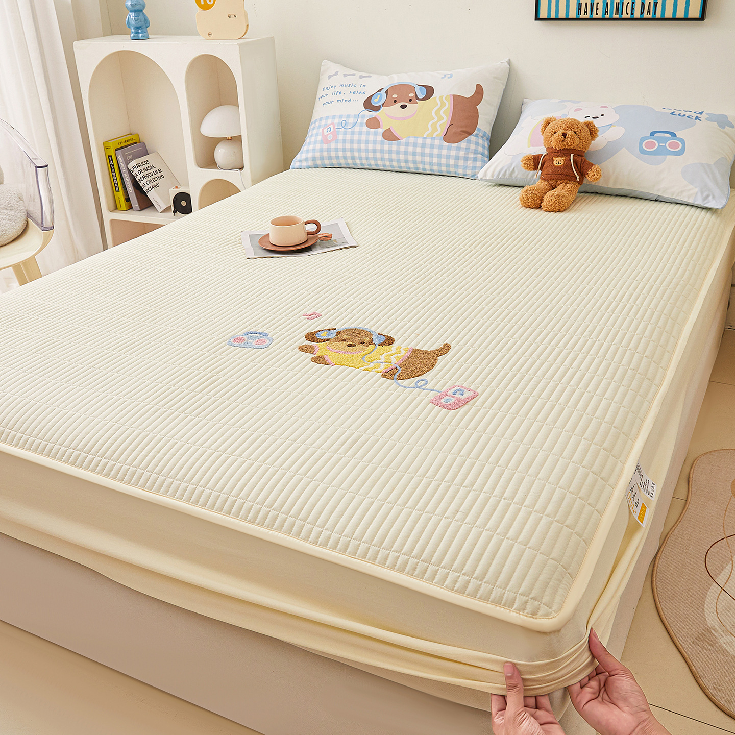 Ins Naughty Dachshund Type a Non-Slip Quilted Bed Sheet Cover All Year Round Quilted Bed Cover Bed Cover Mattress Protector All Inclusive