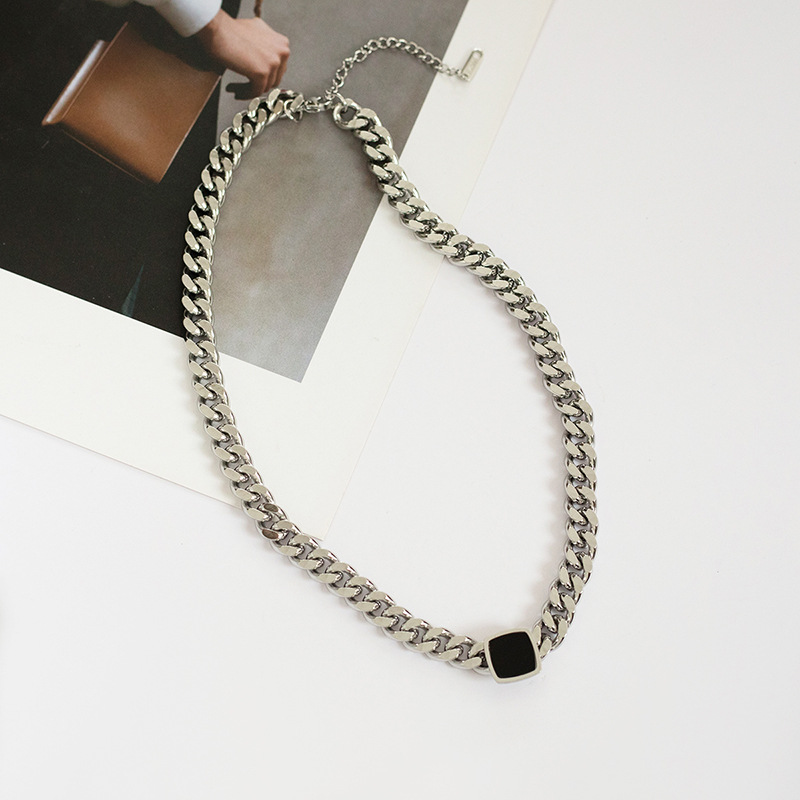 Titanium steel thick chain necklace dripping oil black square clavicle chain necklace