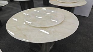 ��Ȼ����ʯ������A�β������D�P�Ƶ�������o�߶˄e���ױ���A��