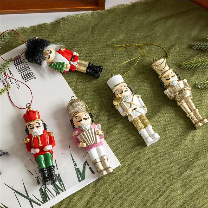 クロスボーダー新しいクリスマスクルミ兵士デスクトップ小さな樹脂装飾品ペンダント装飾品ペンダントクリスマスツリーアクセサリー|undefined