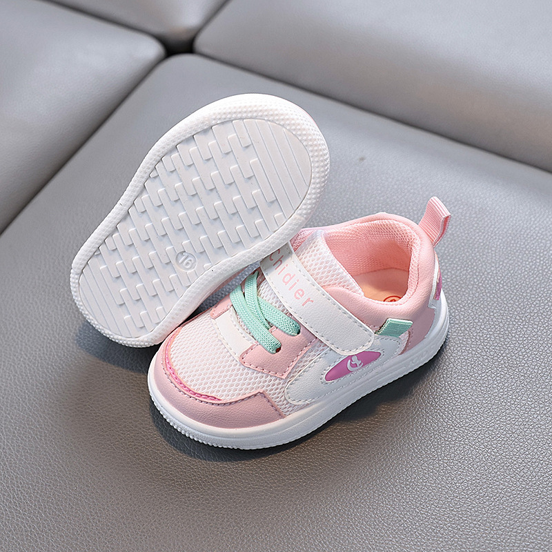 Zapatos para niños pequeños 2025 primavera nuevos zapatos de malla para niños y bebés zapatos para niñas para niños pequeños antideslizantes suela suave para el cabello