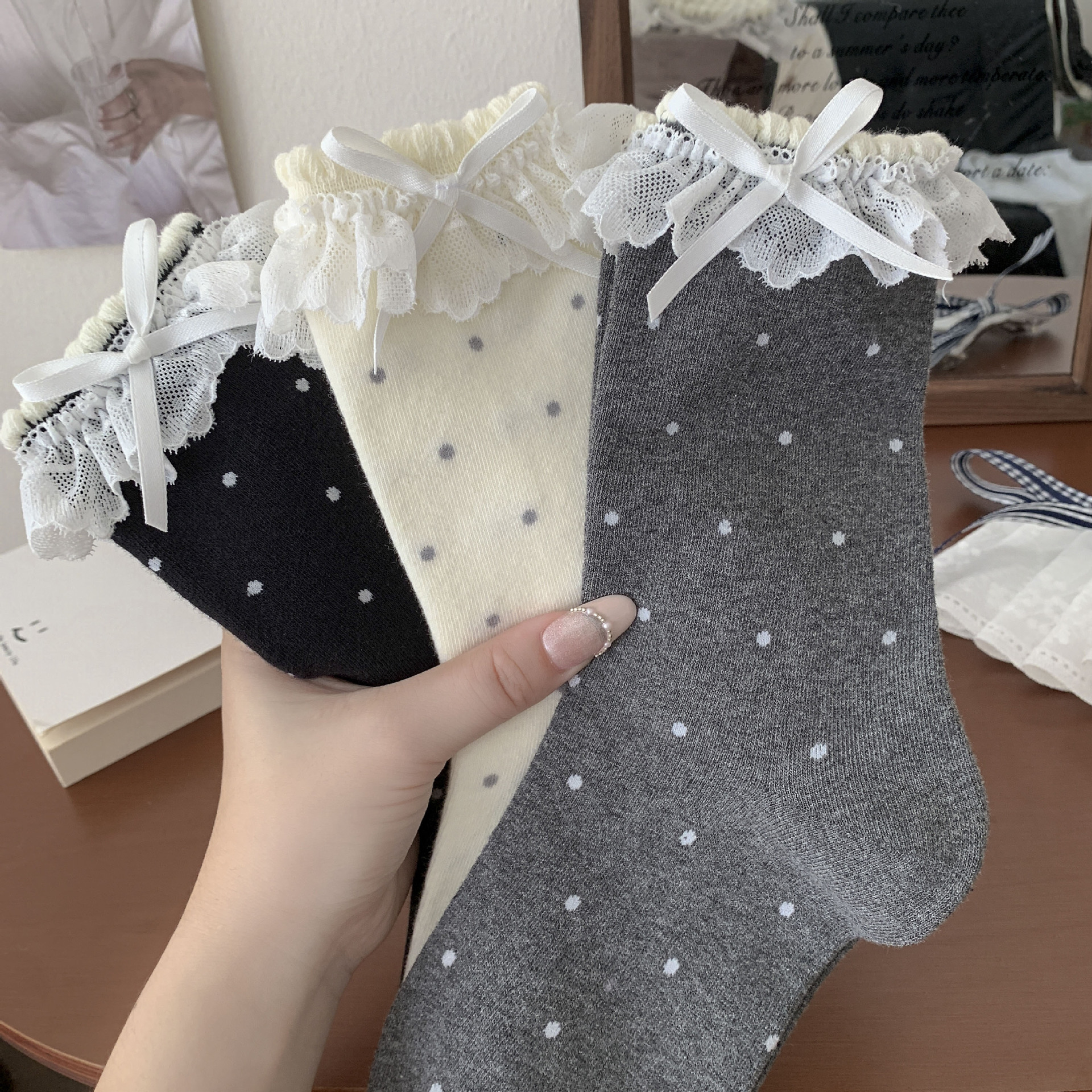 Lace Trim Japanese-Style Polka Dot Mid-Calf Socks Ins Trendy Korean Version Bow Romantic Atmosphere Versatile Seamless Cotton Socks