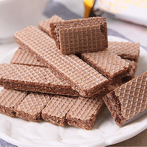 Indonesian imported Richeese Wafer Cookies with Cheese and Chocolate Flavors, 56g