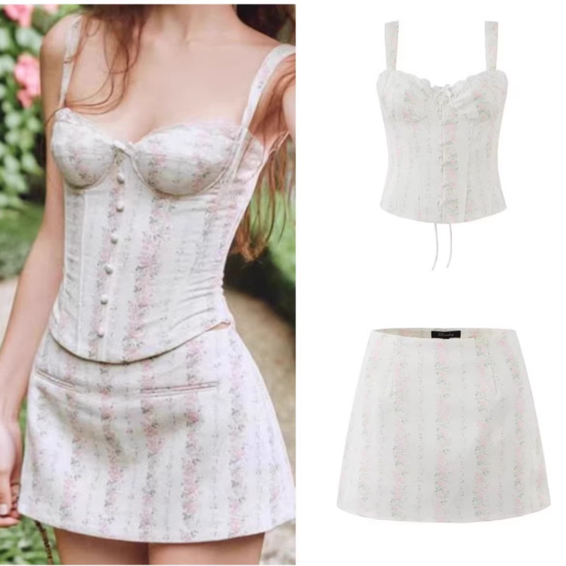 New Foreign Trade Women's Clothing: French Retro Sweet Floral Lace-Up Slim-Fit Camisole Top + Hip-Hugging Skirt Set New Foreign Trade Women's Clothing: French Retro Sweet Floral Lace-Up Slim-Fit Camisole Top + Hip-Hugging Skirt Set