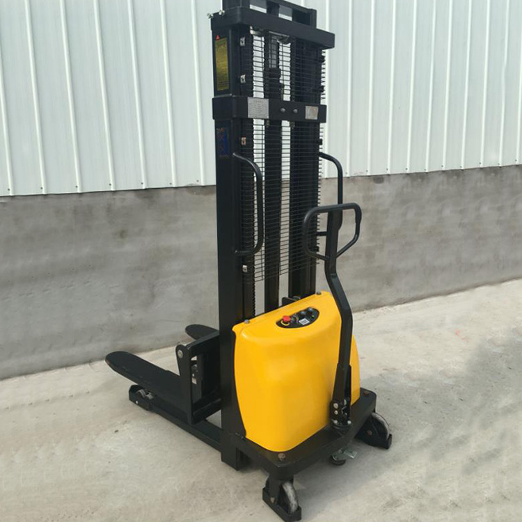 充电电动叉车2021.06.08 (7)