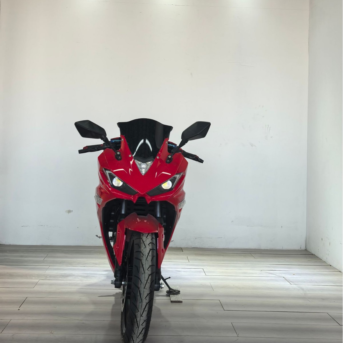 Электрический мотоцикл Powerful God DLS300D-X 2000W без аккумулятора