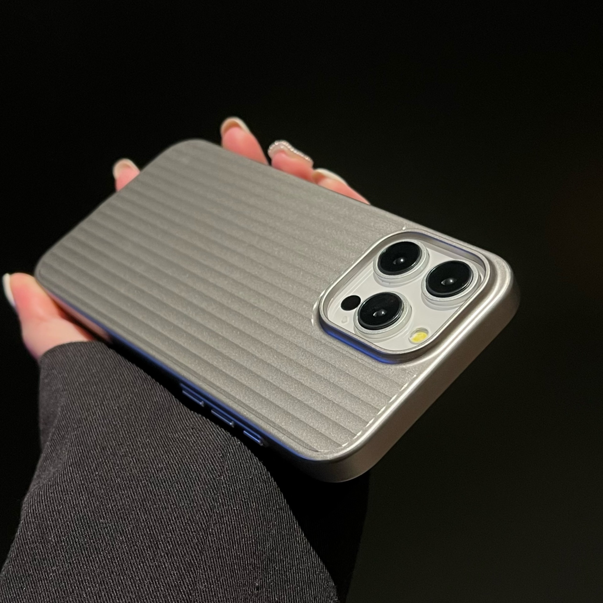 Matte Hard Shell Case For Iphone 17 And 16 Pro Max Luggage Style_voghion.com