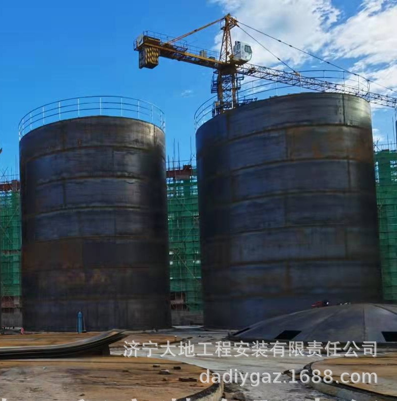 常年供应各类储罐油罐、沥青罐、化工罐、品质无忧，量大从优