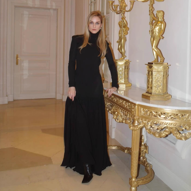 In stock | Black Long-Sleeved Heart-Shaped Backless Long Dress, Sexy and Elegant Evening Gown, Slim-Fitting Banquet Dress Source In stock | Black Long-Sleeved Heart-Shaped Backless Long Dress, Sexy and Elegant Evening Gown, Slim-Fitting Banquet Dress Source