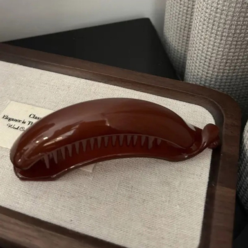 La cabeza posterior de la mujer de banana torcida de alto rendimiento torcida clip de cabello semi-combinaje clip de cabello horizontal clip de cabello