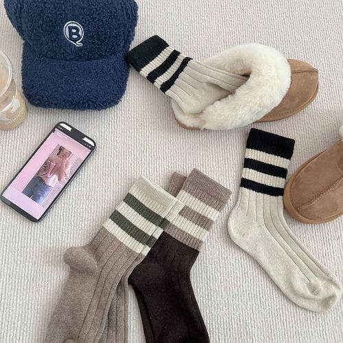 Korean girl striped cashmere socks warm and thickened mid-calf socks thickened sports socks Korean two-bar with shark pants