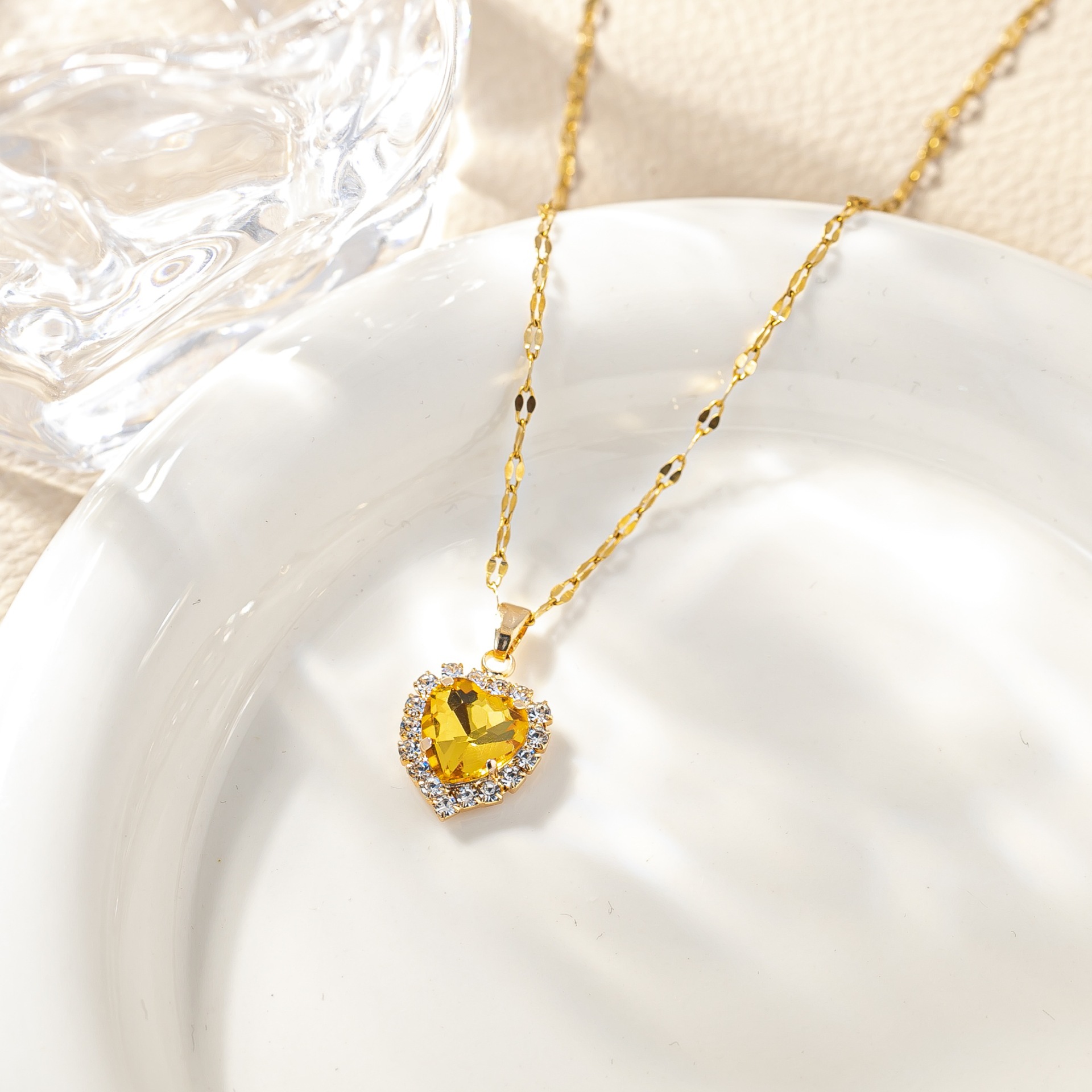 6g Weight Titanium Steel Pendant Material Zircon Inlay Material Pendant Necklace Classification Titanium Steel Chain Material 1 Piece Quantity Casual Occasion Titanium Steel Material Heart Shape Pattern Women's Gender Plating Design Simple Style Style Titanium Steel Simple Style Plating Heart Shape Zircon Pendant Necklace 7