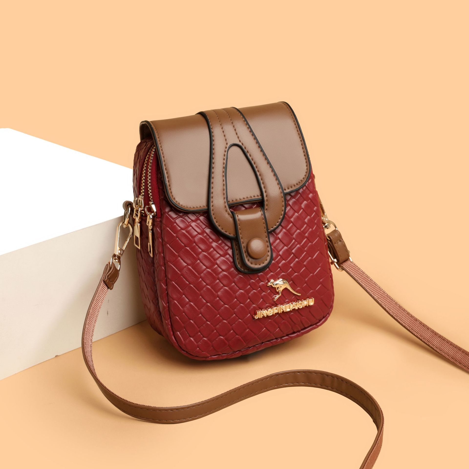 Nuevo bolso de las mujeres transfronteriza PU suave cuero texturizado bolsa de mensajero simple moda bolso de hombro de moda casual ligero pequeño bolso cuadrado