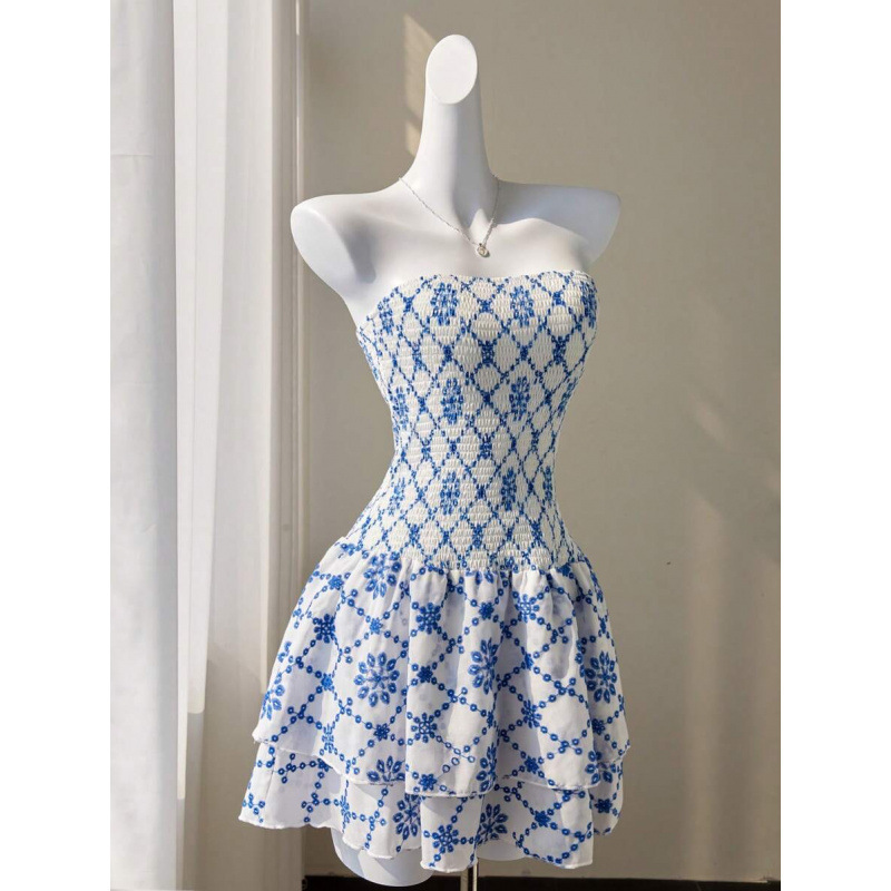 D 85074 comercio exterior Aliexpress moda transfronteriza azul navy pliegue sin correa de hombro bordado agujero sexy