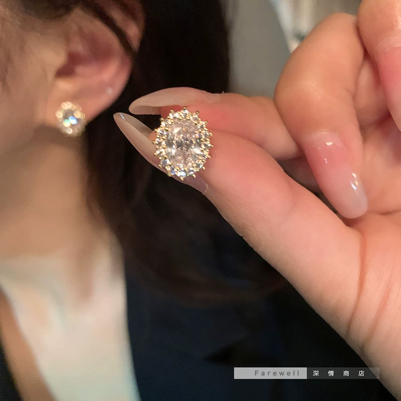 Ретро серебряная игла, серьги, образец 925 серебра, французский ретро стиль, простой и элегантный дизайн, коллекция 2023 года, яркий запоминающийся стиль, высокое качество, оптом