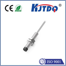 늸�ʽ�ӽ�������M8M12M18M30����ֱ��24V���_�ɾ������ӽ��_�P