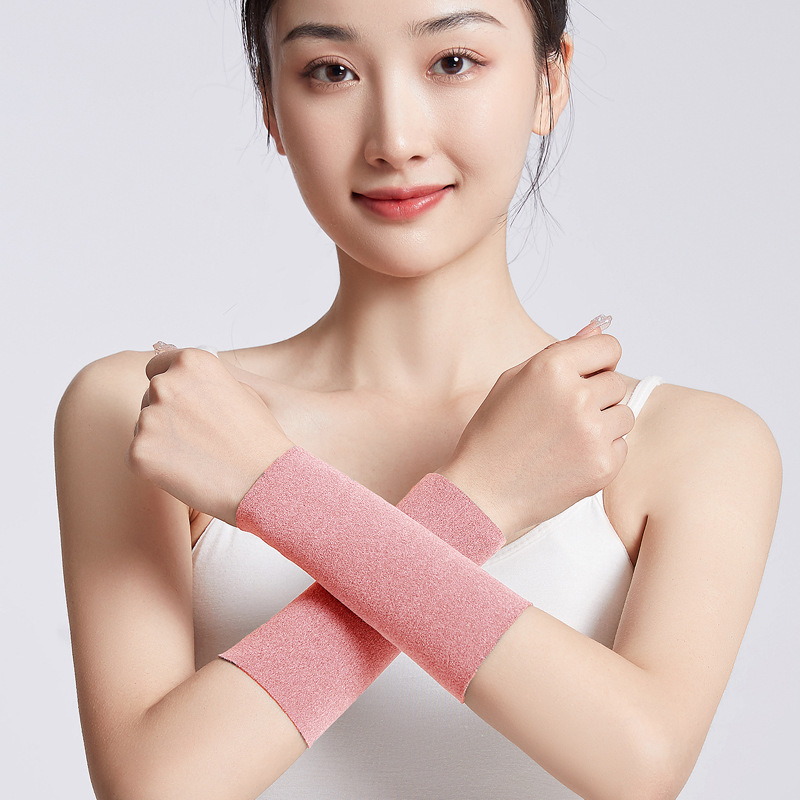 絨徳は腕を保護して肘を保護します。|undefined