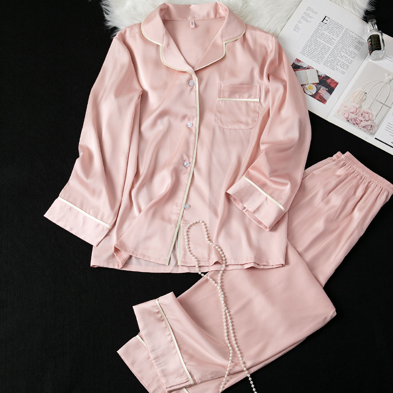 핑크색 긴 소매와 바지