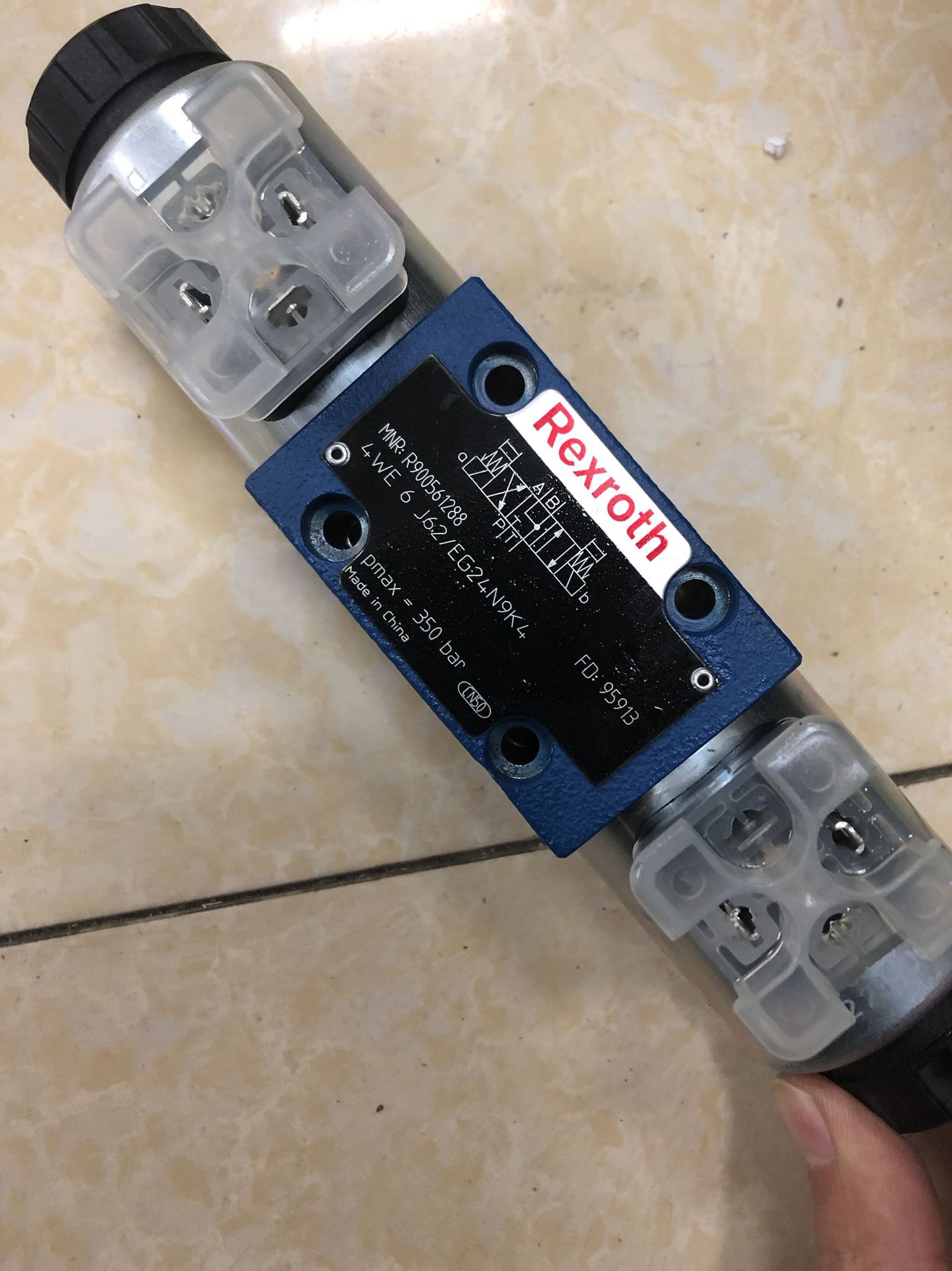 订货号R900561288型号4WE6J6X/EG24N9K4电磁换向阀力士乐Rexroth