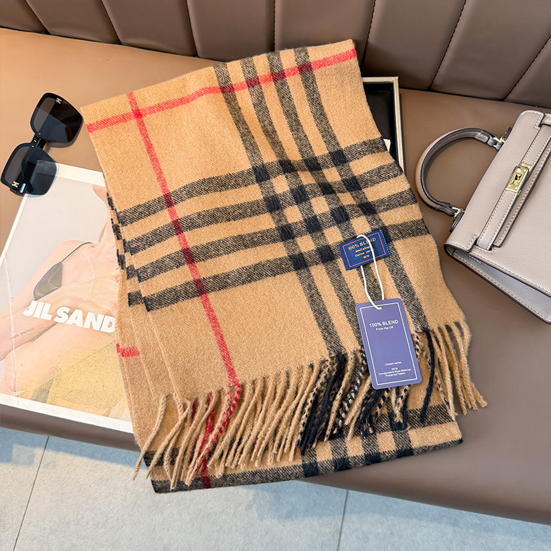British Classic Australian Imitation Cashmere Plaid Luxury Scarf with a High-End Feel, Vintage Autumn and Winter Couple's Warm Neck Scarf, Cross-Border