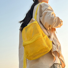 ɳ�����W���p�����Ů�ٴ�͸�����W�۲���������p������͸�ⱳ��