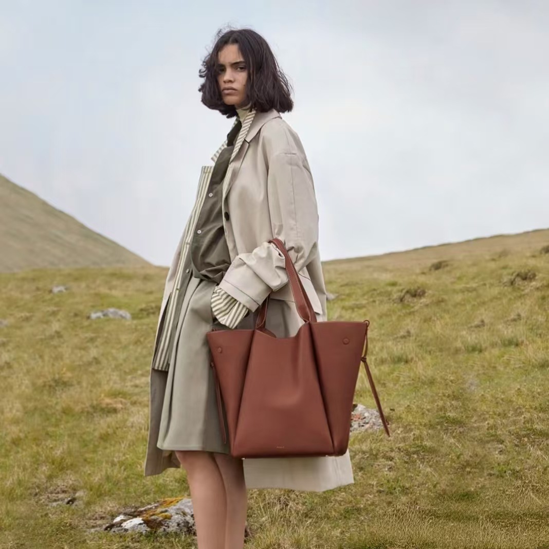 [재고] 국경 간 뉴 폴린 폴린 젠토 백 프랑스 니치 대용량 싱글 숄더 언더암 여성용 가방