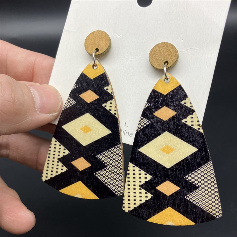 Wholesale Jewelry 1 Pair Bohemian Color Block Wood Drop Earrings display picture 3