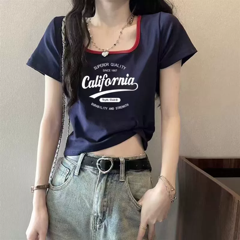 Женская футболка с короткими рукавами и квадратным вырезом в американском стиле в стиле ретро, ​​летняя облегающая шикарная футболка.