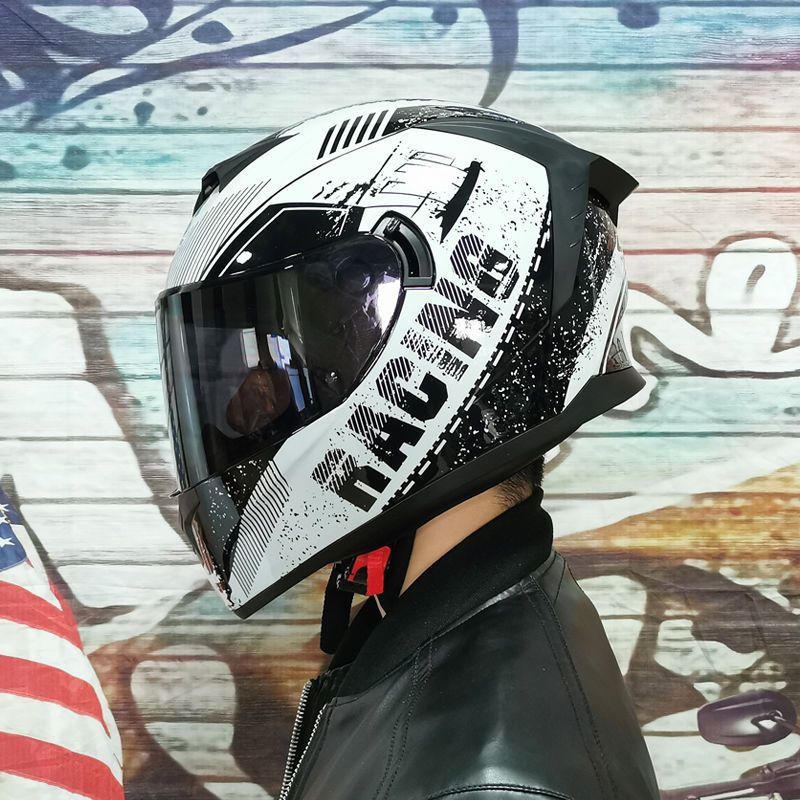 Casco de coche eléctrico LVS para hombres y mujeres de verano casco completo casco colorido personalidad fresco casco de carreras verano