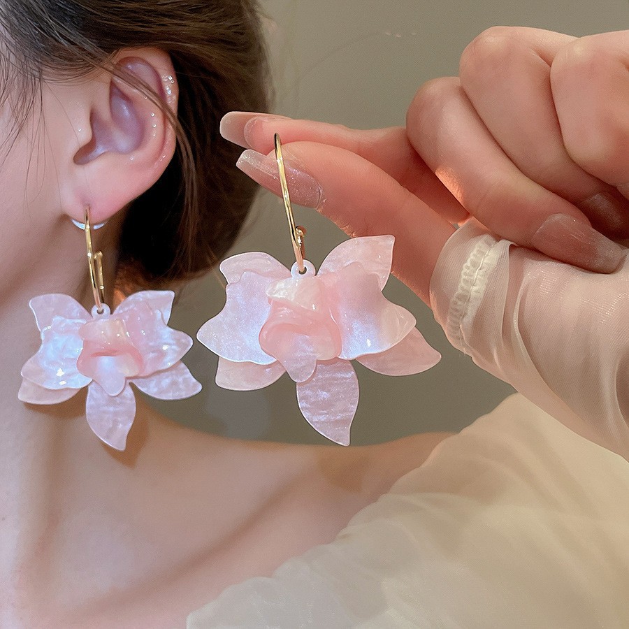 Aguja de plata flor rosa borla estilo vacaciones pendientes verano dulces y exquisitos pendientes pequeños pendientes de diseño fresco mujeres