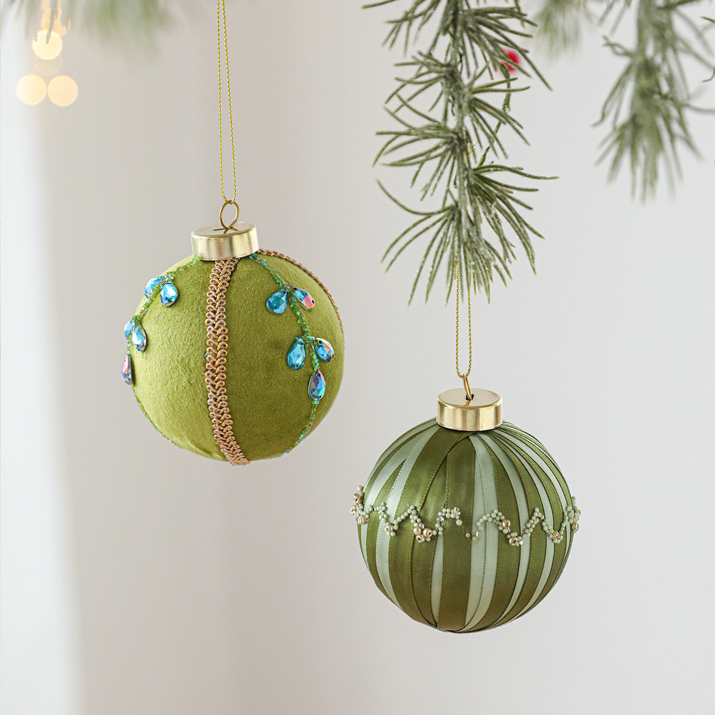 Nuevos productos transfronterizos de 8CM bolas de Navidad polvo adhesivo bolas de espuma de hongos colgante de espuma de bolas de Navidad decoración de árbol de Navidad