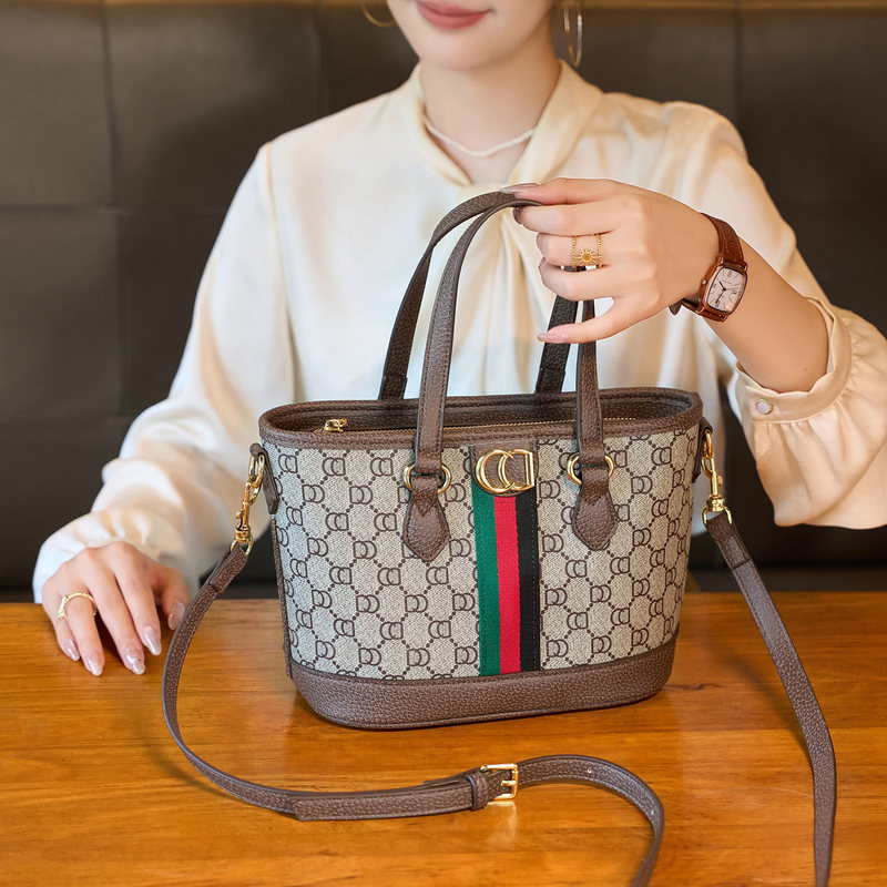 2025 New Versatile Fashionable Presbyopic Canvas and Leather Tote Bag Shopping Bag Handbag Women's Crossbody Bag 2025 New Versatile Fashionable Presbyopic Canvas and Leather Tote Bag Shopping Bag Handbag Women's Crossbody Bag