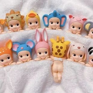 Internet Celebre Lie Lie Lie Braced Hand Animal Angel Doll Animal Model Car Ornaments Mobile Phone Decoration Doll Doll