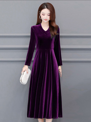 Velvet Chic Dress for Spring, Autumn, and Winter - Long Skirt, Mother's Base Qipao, Abdominal Covering, Elegant and Thickened with Lacquer