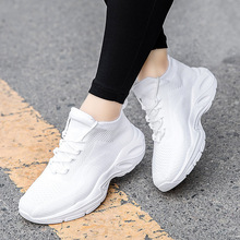 2021新款大码透气韩版袜子鞋子女运动鞋飞织网面学生跑步小白鞋