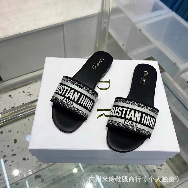 Top Version of D Family White Box Letter Slippers Casual Gray Embroidered Flats Slippers Slippers Genuine Leather Popular Slippers m Top Version of D Family White Box Letter Slippers Casual Gray Embroidered Flats Slippers Slippers Genuine Leather Popular Slippers m