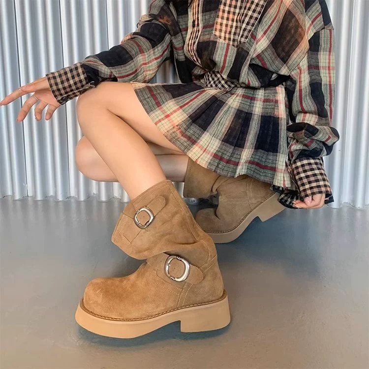 Martens, demi-season low boots platform