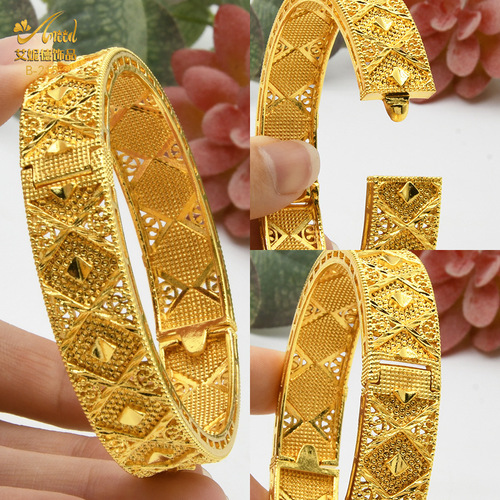 Gold-plated 24K bracelet for Nigerian bride's wedding, Indian-style party bracelet