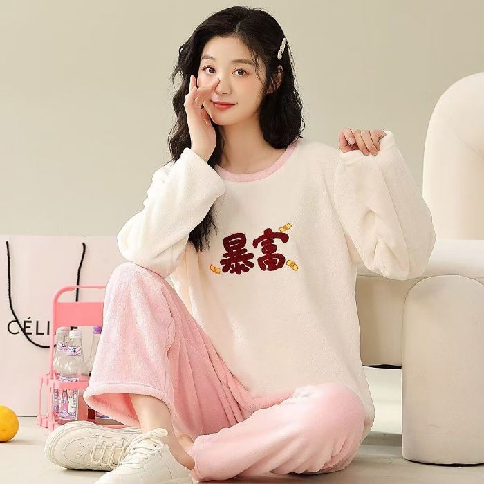 Transfronteriza mayorista otoño invierno pijama franela espesa mujer dulce dibujos animados casuales mangas largas chaqueta explosiva ropa para el hogar