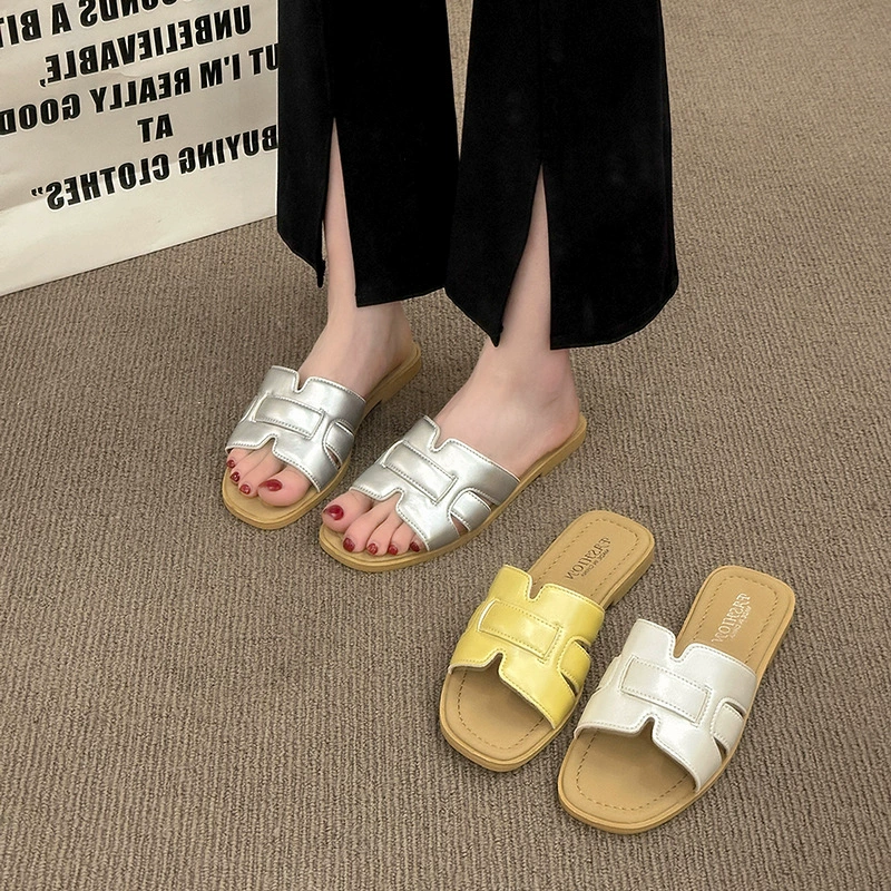 Сандалии для женщин в стиле интернет-знаменитостей для ношения на улице лето 2025, новый стиль феи с юбкой, плоские пляжные шлепанцы для женщин