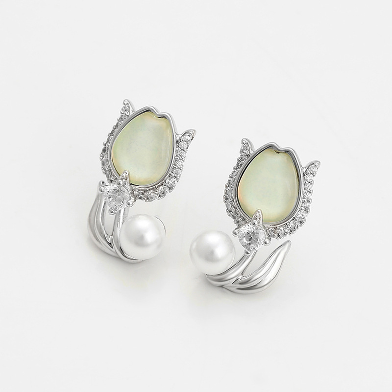 Xuping aleación de cobre chapado blanco pernos de piedra moca simple pequeño fresco tulipán orejetas casuales mujeres personalizadas al por mayor