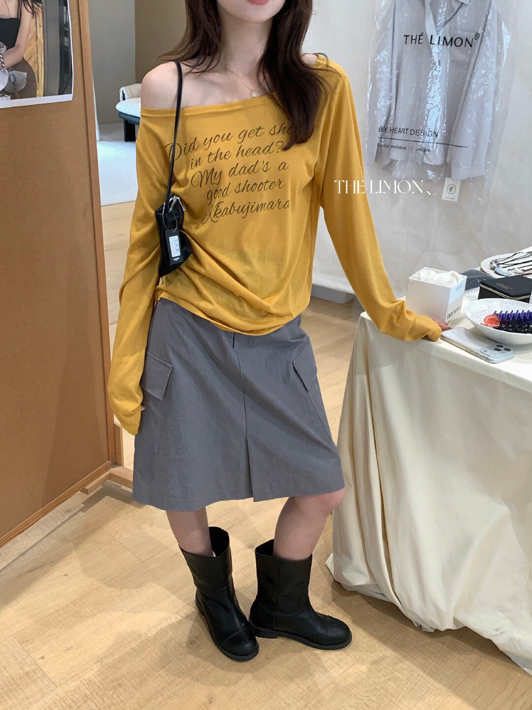 Áo thun nữ tay dài cổ tròn in chữ, phong cách Hàn Quốc, chất liệu cotton thoáng mát — màu đen, màu trắng, màu xám, màu vàng chi tiết 42