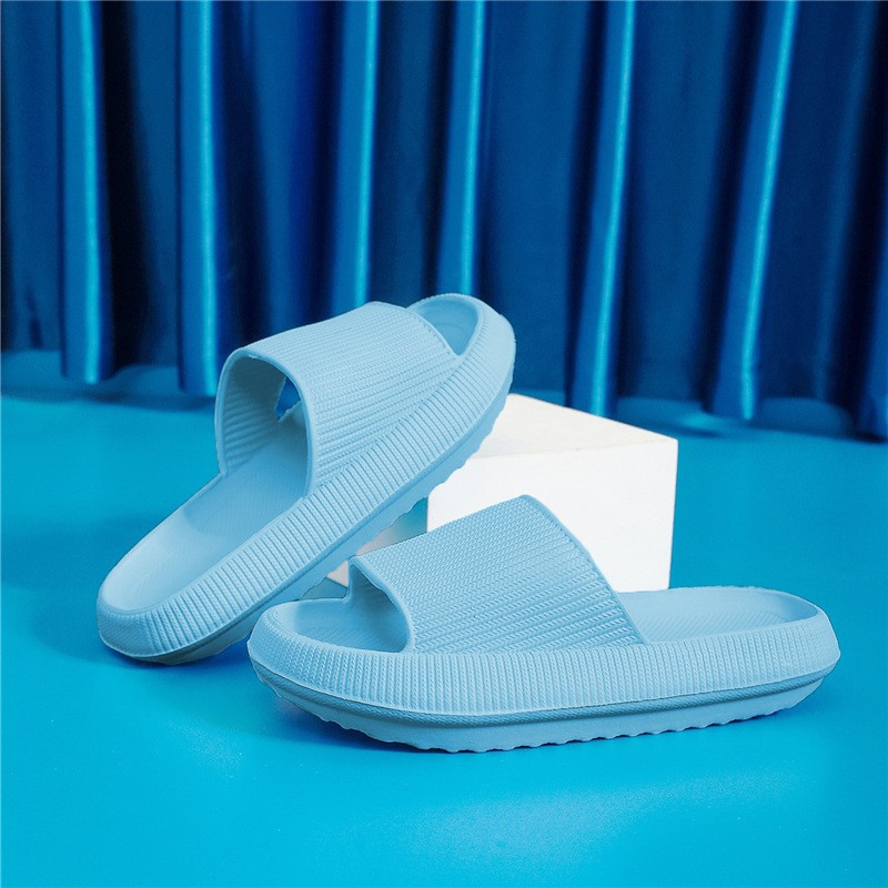 Sandalias y pantuflas EVA al por mayor transfronterizas para mujeres, hogar, hogar, baño de suela blanda, pisando mierda, pantuflas antideslizantes de suela gruesa de verano para hombres