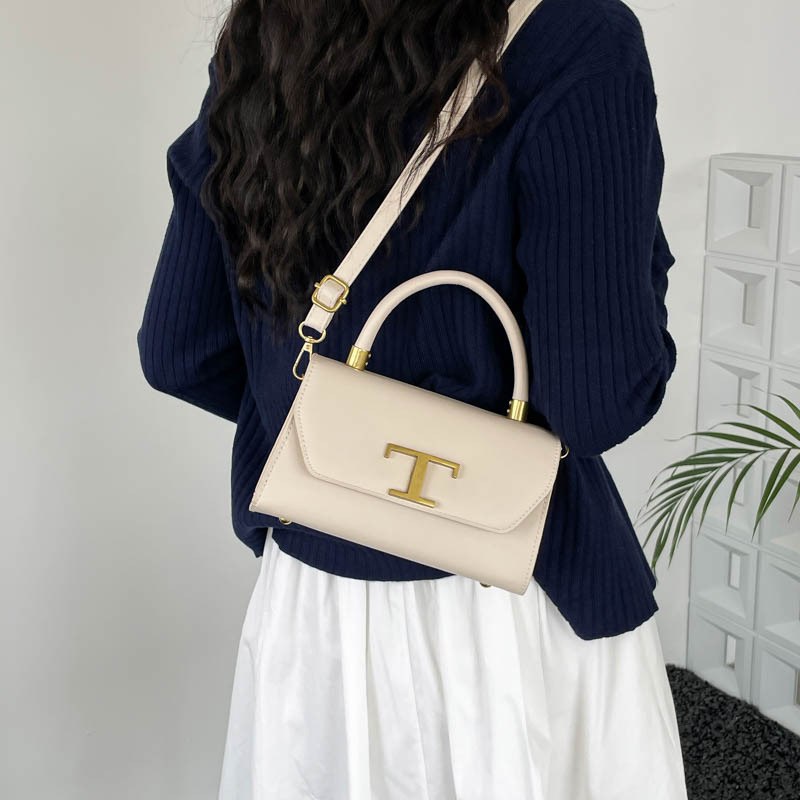 Nicho de diseño casual simple personalidad moda mochila de hombro 2026 verano nuevo bolso de tendencia de mujer