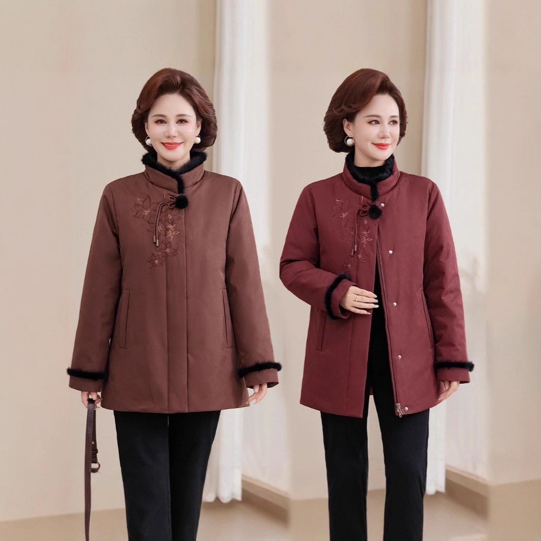 高档唐装女中国风高端皮草羽绒服中老年宽松大码刺绣喜庆拜年外套