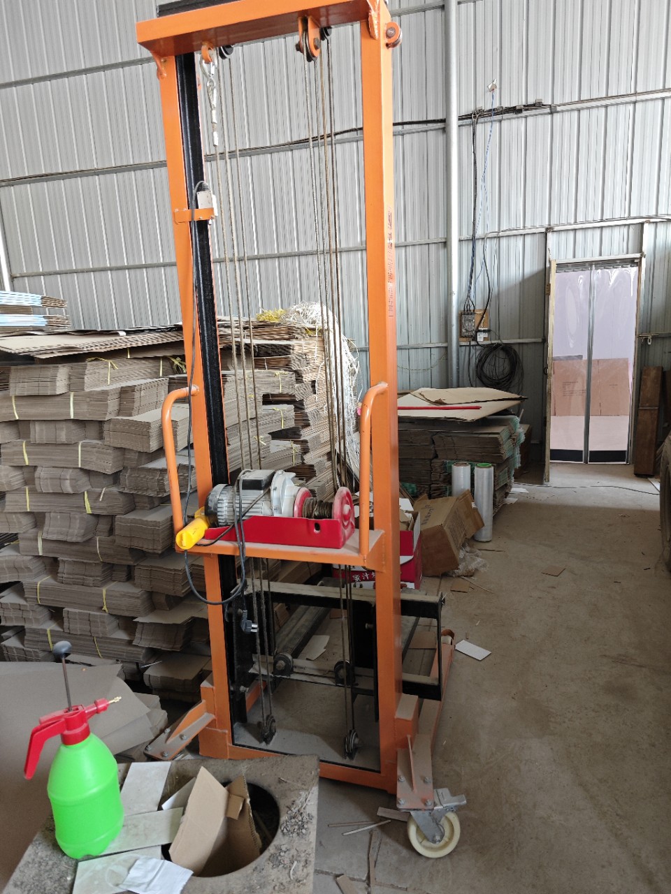 堆高车，生高3.5米，全电动，400公斤