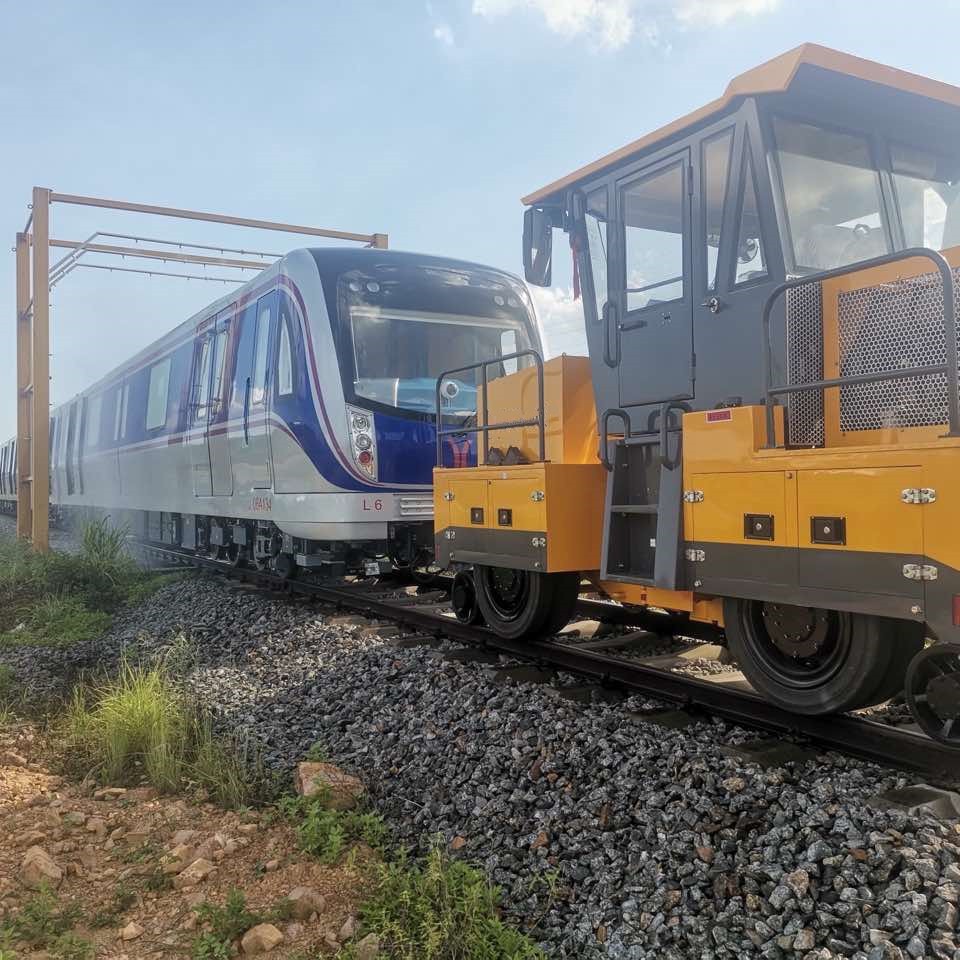 厂家供应公铁两用车 铁路轨道运输车 公铁两用牵引车